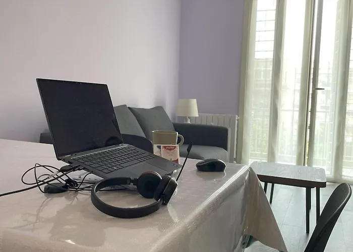 Moderno 85mq Con 2 Bagni E Posto Auto Nel Cortile Interno Apartment Rom