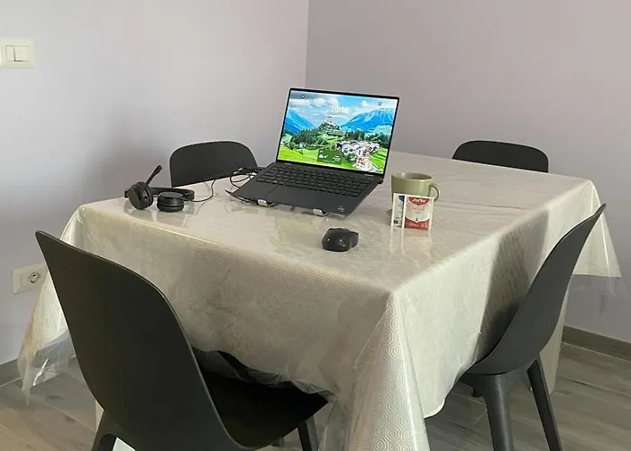 Apartment Moderno 85mq Con 2 Bagni E Posto Auto Nel Cortile Interno Rom