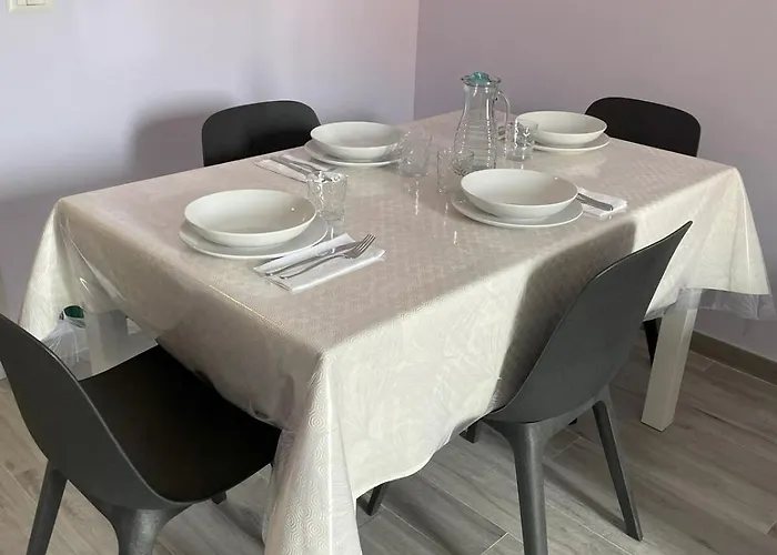 Moderno 85mq Con 2 Bagni E Posto Auto Nel Cortile Interno Apartment *