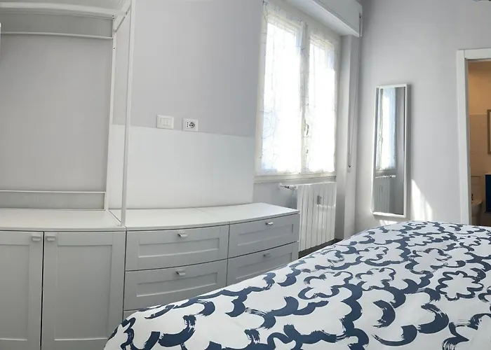 Moderno 85mq Con 2 Bagni E Posto Auto Nel Cortile Interno Apartment Rom