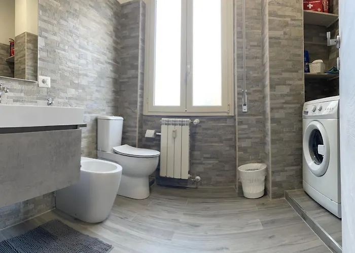 Apartment Moderno 85mq Con 2 Bagni E Posto Auto Nel Cortile Interno Rom