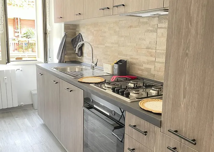 Moderno 85mq Con 2 Bagni E Posto Auto Nel Cortile Interno Apartment Rom
